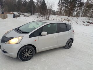 2008 Honda Fit II, серый, 670000 рублей, вид 3
