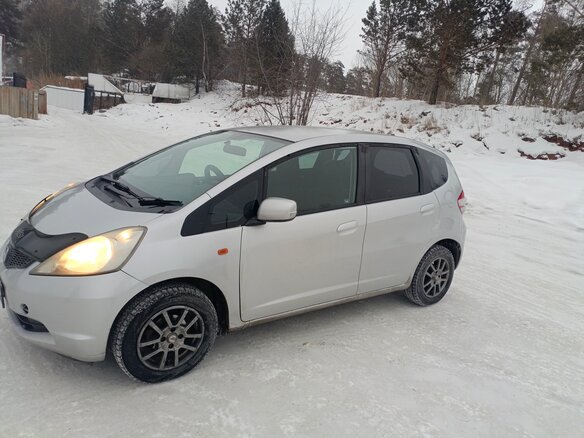 2008 Honda Fit II, серый, 670000 рублей - вид 2