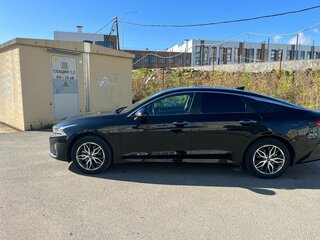 2021 Kia K5 III, чёрный, 2600000 рублей, вид 5