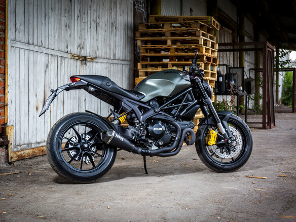 2013 Ducati Monster 1100, зелёный - вид 1