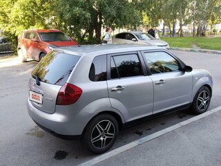 2005 Mazda Verisa, серый, 650000 рублей, вид 2