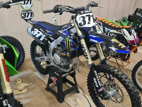 2024 Yamaha YZ450F, белый, 700000 рублей, вид 1