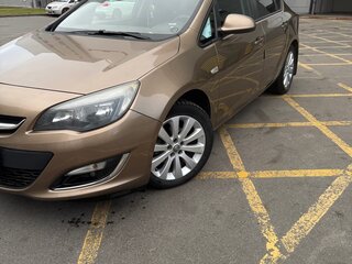 2012 Opel Astra J Рестайлинг, бежевый, 1000000 рублей, вид 1