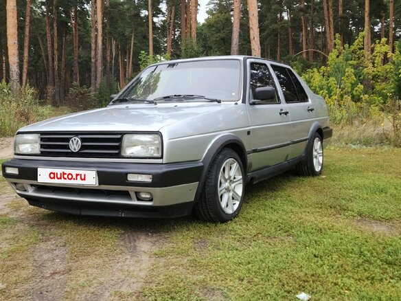 1990 Volkswagen Jetta KAT II, серый, 250000 рублей - вид 3