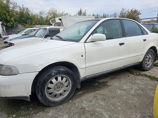 1995 Audi A4 I (B5), белый, 275000 рублей, вид 2