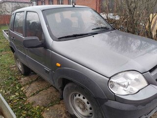 2010 Chevrolet Niva I Рестайлинг, серый, 410000 рублей, вид 4
