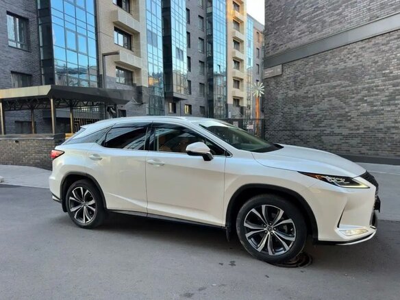 2021 Lexus RX 300 IV Рестайлинг, белый, 5550000 рублей - вид 2
