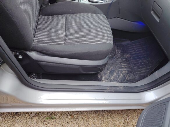 2010 Ford Focus II Рестайлинг, серебристый, 750000 рублей - вид 10