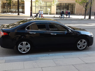 2011 Honda Accord VIII Рестайлинг, чёрный, 1740000 рублей, вид 4