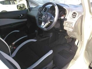 2017 Nissan Note II Рестайлинг, белый, 750000 рублей, вид 2