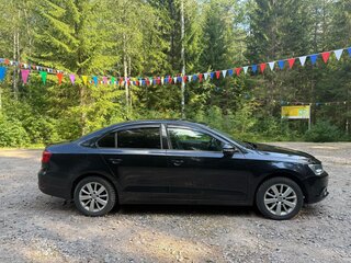 2013 Volkswagen Jetta VI, чёрный, 950000 рублей, вид 3