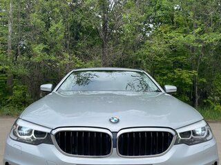 2019 BMW 5 серии 520d xDrive VII (G30/G31/G38), серебристый, 3300000 рублей, вид 4