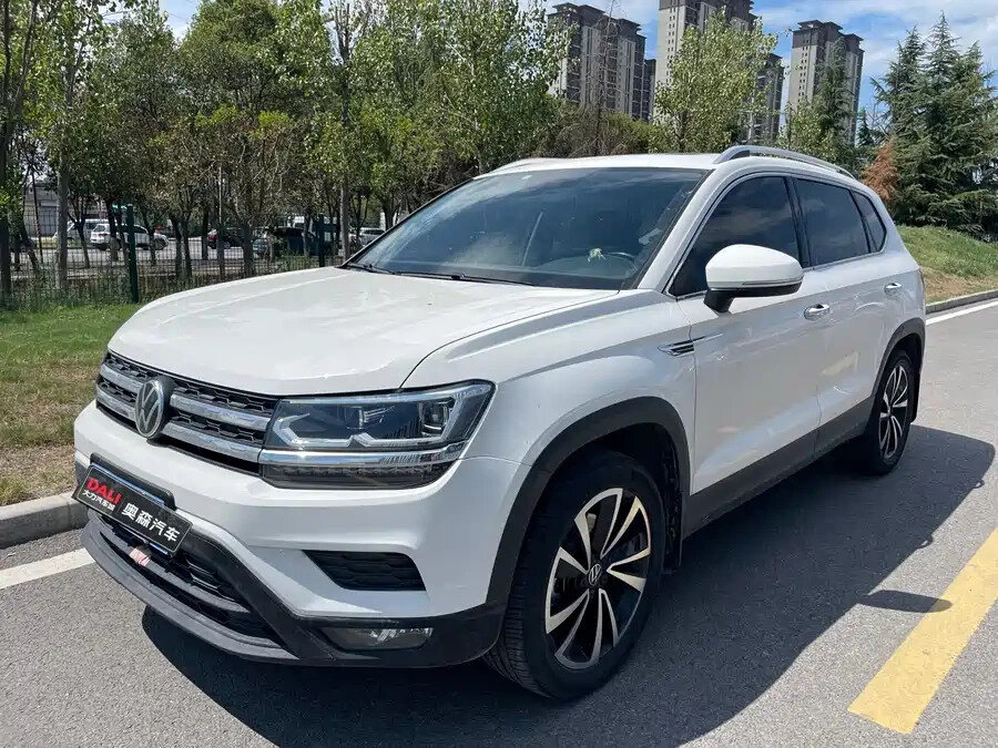 Открыть фотографии: Volkswagen Tharu I