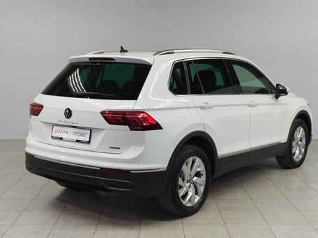 2021 Volkswagen Tiguan II Рестайлинг, белый, 3158000 рублей, вид 5
