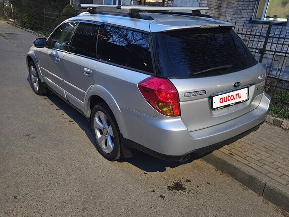 2004 Subaru Outback III, серебристый - вид 4