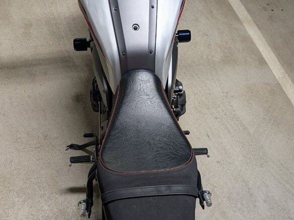 2020 Yamaha XSR700, серебристый, 750000 рублей - вид 10