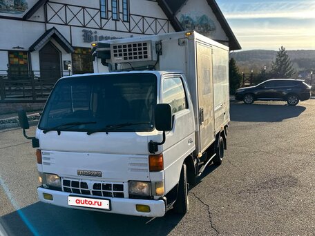 1998 Mazda Titan, белый, 1300000 рублей, вид 2