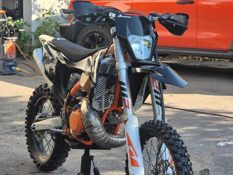 2023 KTM 300 EXC, оранжевый, 540000 рублей, вид 4