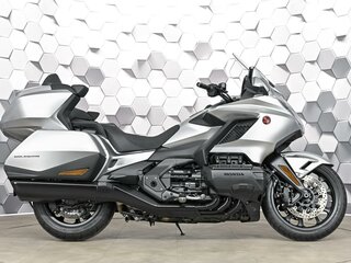2025 Honda GL 1800 Gold Wing, серебристый, 3649000 рублей, вид 3