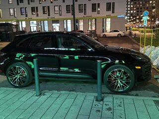 2022 Porsche Macan S I Рестайлинг 2, чёрный, 7800000 рублей, вид 3