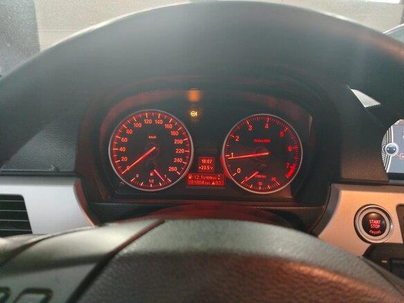 2008 BMW 3 серии 320i V (E90/E91/E92/E93) Рестайлинг, чёрный, 1050000 рублей - вид 6