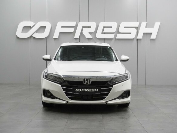 2021 Honda Accord X Рестайлинг, белый, 2349000 рублей - вид 2