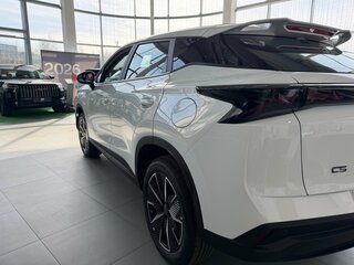 2026 Omoda C5 I Рестайлинг, белый, 2629000 рублей, вид 5