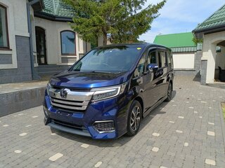 2020 Honda Stepwgn Spada V Рестайлинг, серебристый, 2890000 рублей, вид 2