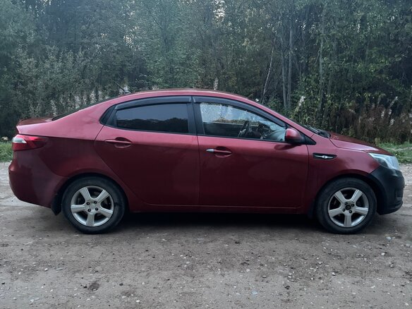 2013 Kia Rio III, красный, 550000 рублей - вид 7