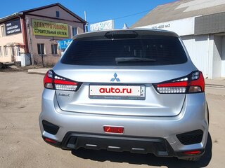 2021 Mitsubishi ASX I Рестайлинг 3, серебристый, 2170000 рублей, вид 3