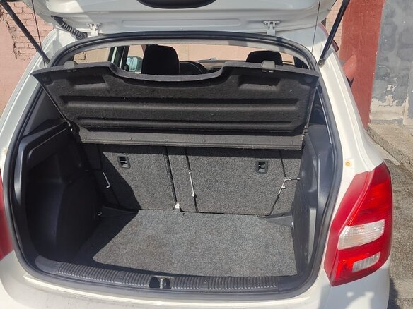 2012 Skoda Fabia II Рестайлинг, белый, 475000 рублей - вид 10