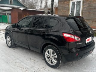2010 Nissan Qashqai I Рестайлинг, чёрный, 1250000 рублей, вид 3
