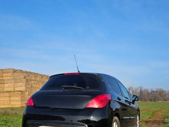 2010 Peugeot 308 I, чёрный, 440000 рублей - вид 8