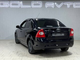 2009 Ford Focus II Рестайлинг, чёрный, 630000 рублей, вид 4