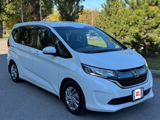 2016 Honda Freed II, белый, 1428000 рублей, вид 2
