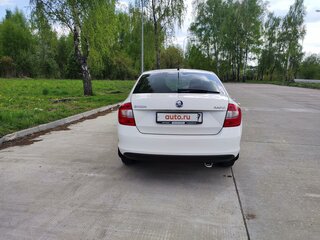 2014 Skoda Rapid I, белый, 900000 рублей, вид 4