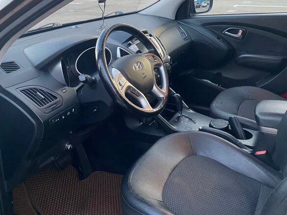 2013 Hyundai ix35 I Рестайлинг, коричневый, 1300000 рублей - вид 9