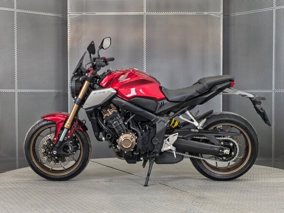 2021 Honda CB 650R, красный, 977000 рублей - вид 4