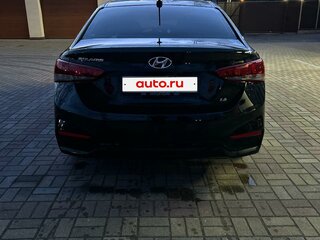 2019 Hyundai Solaris II, чёрный, 915000 рублей, вид 4