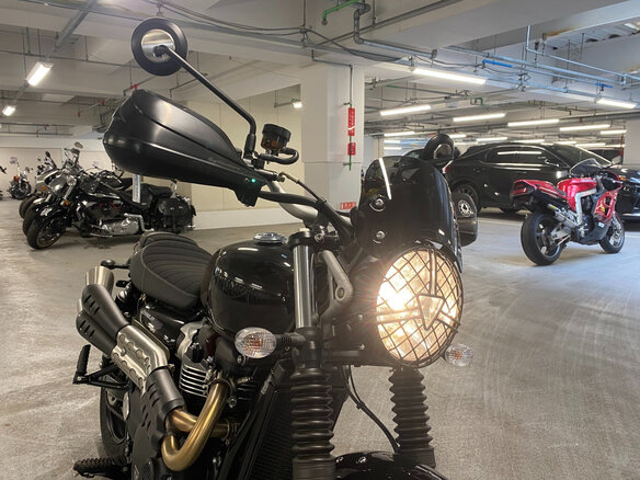 2024 Triumph Scrambler, чёрный, 1050000 рублей - вид 4