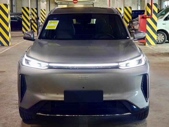 2026 Geely Galaxy M7, серый - вид 5