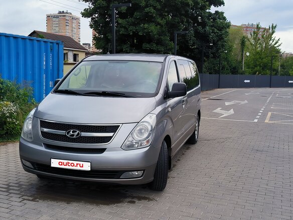 2012 Hyundai H-1 II, серебристый, 1850000 рублей - вид 2