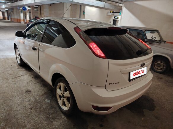 2008 Ford Focus II Рестайлинг, белый, 320000 рублей - вид 5