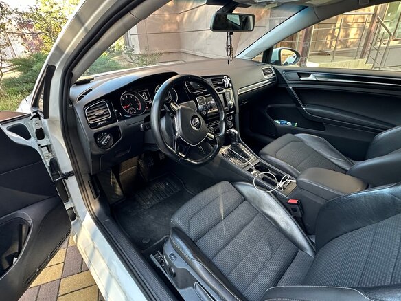 2013 Volkswagen Golf VII, белый, 1550000 рублей - вид 5