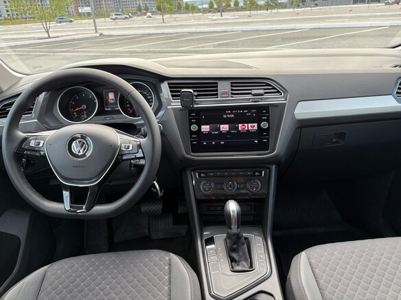 2018 Volkswagen Tiguan II, чёрный, 1950000 рублей - вид 7