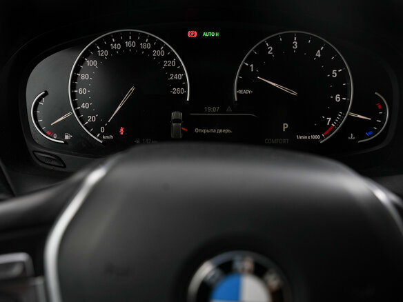 2018 BMW X3 20i xDrive III (G01), синий, 3730000 рублей - вид 9