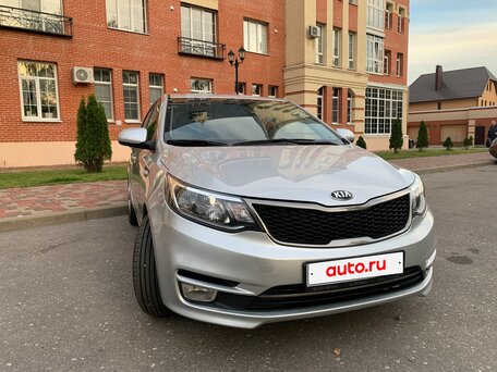 2016 Kia Rio III Рестайлинг, серебристый, 1130000 рублей, вид 2