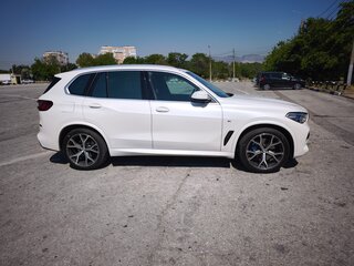 2021 BMW X5 40i IV (G05/G18), белый, 9000000 рублей, вид 4