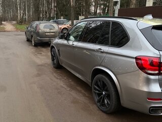2015 BMW X5 40d III (F15), серый, 3800000 рублей, вид 3
