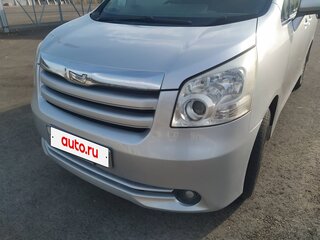 2008 Toyota Noah II (R70), серый, 950000 рублей, вид 2